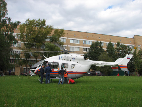 вертолет на территории ЦРБ Одинцово